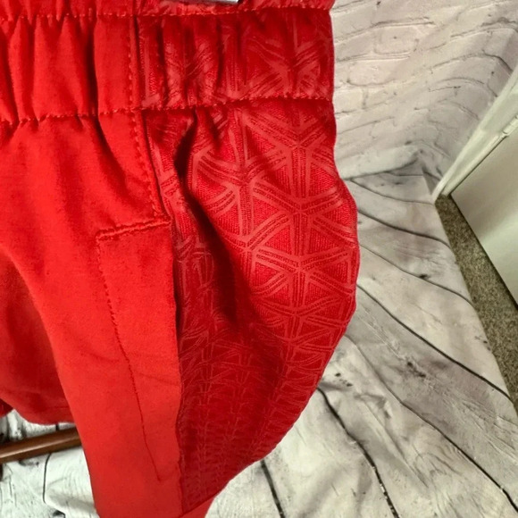 NWT men's adidas red training shorts size medium activewear - Picture 5 of 6